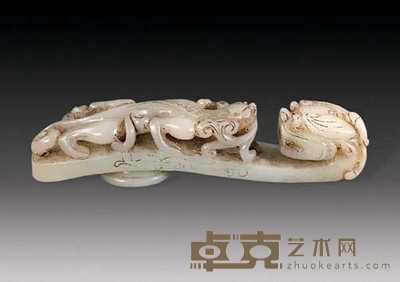 清 玉雕螭虎带勾 长12cm